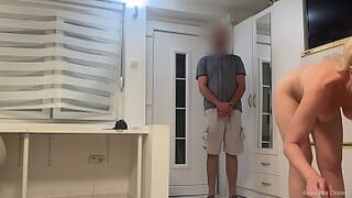 I met delivery guy naked. He did not want to go away.