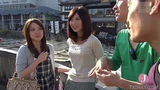 Don't mind the shame of the trip? She's so happy to have a dick bigger than her husband's! We got to work up a sexy sweat before getting into the hot springs with a married woman who was on a trip to relieve her husband's unfaithfulnes