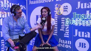 Jessica Sodi cums while telling her fantasies on a vibrator machine