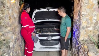 PREGNANT MECHANIC RECEIVES SAUSAGE IN EXCHANGE FOR HER PAYME PART 1
