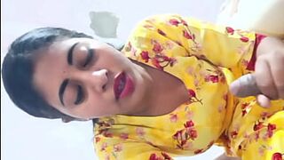 A helpless Desi girl went to OYO hotel and had sex