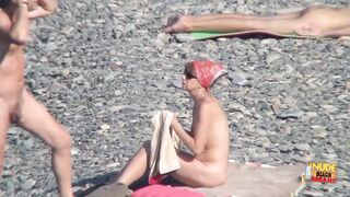Sex under the sun with REAL amateurs caught on cam
