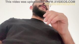 She had nowhere to stay and in gratitude she sucks my cock