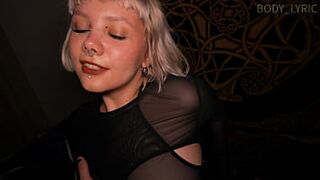 I'm too horny! Fuck me, please! ?