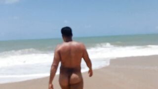 COMO FILMOU MACHO ALPHA EMPINANDO E GOZANDO NA PRAIA