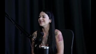 She left because the person didn't like her, she was banned, she had sex with Andressa Urach and had a situation with her son that... - Luuh Barbosa (SHEER/RED)