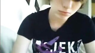 Beautiful teen webcam on nowcamgirls.com