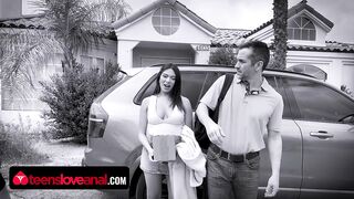 Stepdad Makes Anal-Loving Stepdaughter Scream Out With Pleasure And Has Her Cumming Hard