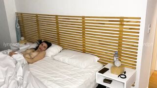 I share a bed with my boss by mistake and we end up fucking - LynnScream