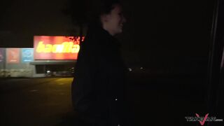 Pretty Babe is Sucking a Cock in a Van