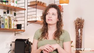 Ersties - Squirting und Doppelpenetration über dem Spiegel