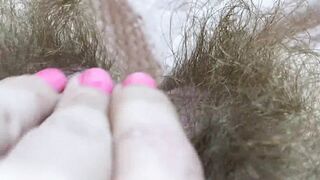 New extreme closeup huge clitoris rubbing orgasm