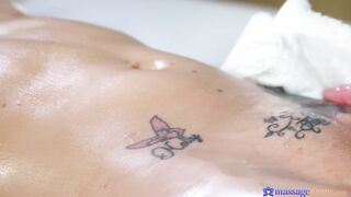 Cum inside this nympho's wet pussy after she squirts - Massage Rooms