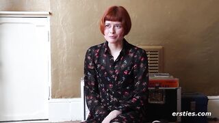 Ersties - London Based Enne Plays With Her Hairy Pussy