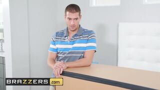 Thic busty ponstar Sheridan Love craves big cock - Brazzers