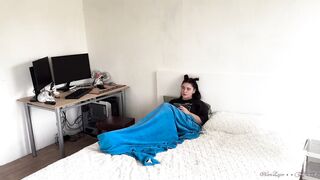 Gamer Girl Satisfies her Stepbro Because of Compromising Material on Her