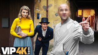 HUNT4K. Sexy blonde has an anal act not with her magician boyfriend
