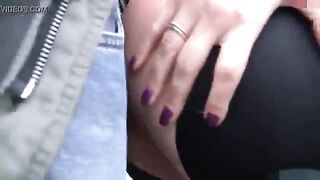 beurette whore gets blown by a stranger