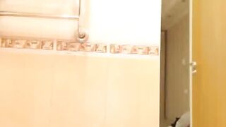 成都车展车模莹莹大尺度露脸自慰有对白