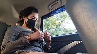 Risky Public Masturbation inside the Taxi – Non-Tinted