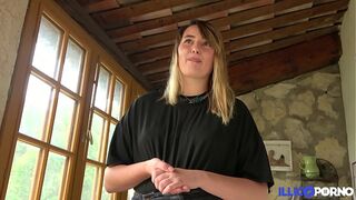 Naughty beauty Davina loves anal in the rain