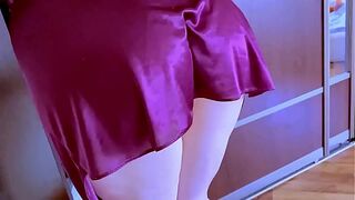 I found my stepmom in a nightgown and no panties, she must have been looking for something, but it made me horny and I fucked her pussy