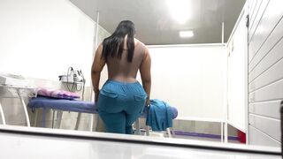 Beautiful nurse's ass recorded (CULONA BBW)