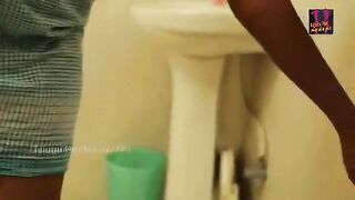 telugu Hot Young Girl Hot Romance in Bathroom