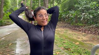 I fuck a BIG DICKED STRANGER in a PUBLIC PARK and we almost GET DISCOVERED!!
