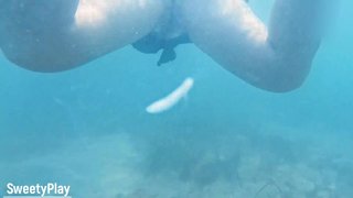 Underwater creampie while swimming after cum inside pussy