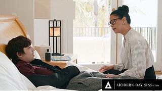 MODERN-DAY SINS - Sexy Sympathetic Teacher Makes Cum An Injured Teen Who Can't Masturbate