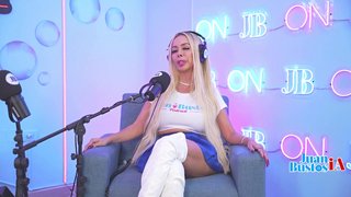Sexy MILF PamelaXpice goes wild riding a huge dildo in an incredibly wild way.
