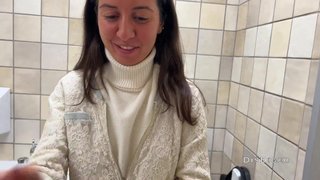 Real Porn Casting in A Public Toilet of a Shopping Mall
