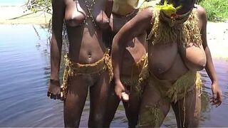 This lucky African villager got 2 girlfriends