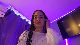 I have sex with my stepmother's friend at night when everyone is zZzZ