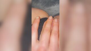 Intense orgasm – I wet everything!