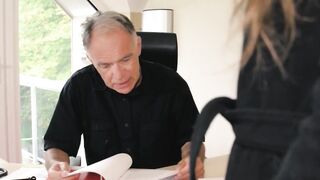 y. makes her old boss to cum in her pussy