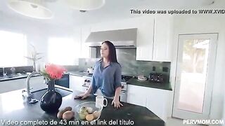 hijo and mom weekend Full video (mega): http://gestyy.com/w4Dx4W