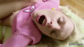 Petite Sister Wake Up Moms Young Lover to get Fuck