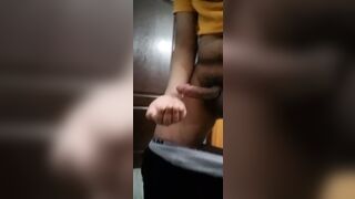 A quick jerk off on hand. Big dick cums