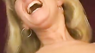 Step Moms pussy is so very HAIRY..