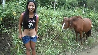 (Onlyfans.com/heatherdeep) HEATHERDEEP.COM Love giant horse cock so much it makes me squirt