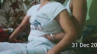 Use dekhte hi mera danda khada ho jata he pataa kar choda