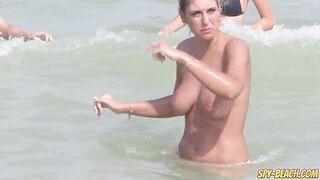 Topless - Bikini Beach HORNY Teens - Voyeur Beach Vide