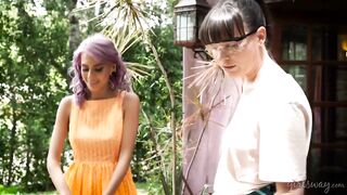 Sad Wife and the Lesbian Female Builder - Janice Griffith, Dana DeArmond