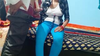 Desi girlfriend ko bedroom me bula kar choda