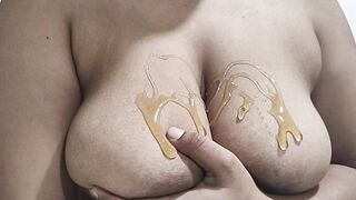 Indian thecatwoman23 playing with delicious honey boobs