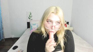 touching myself and sucking a dildo showing my body