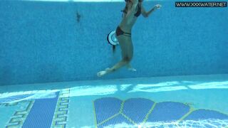 Tiffany Tatum strips naked underwater