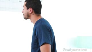 Hot milf get her ass massage